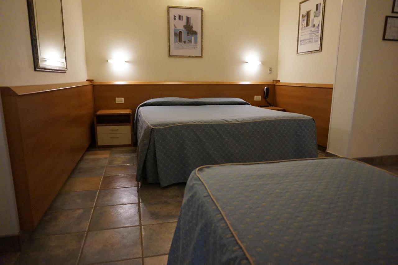 Hotel Angela Fano Ngoại thất bức ảnh