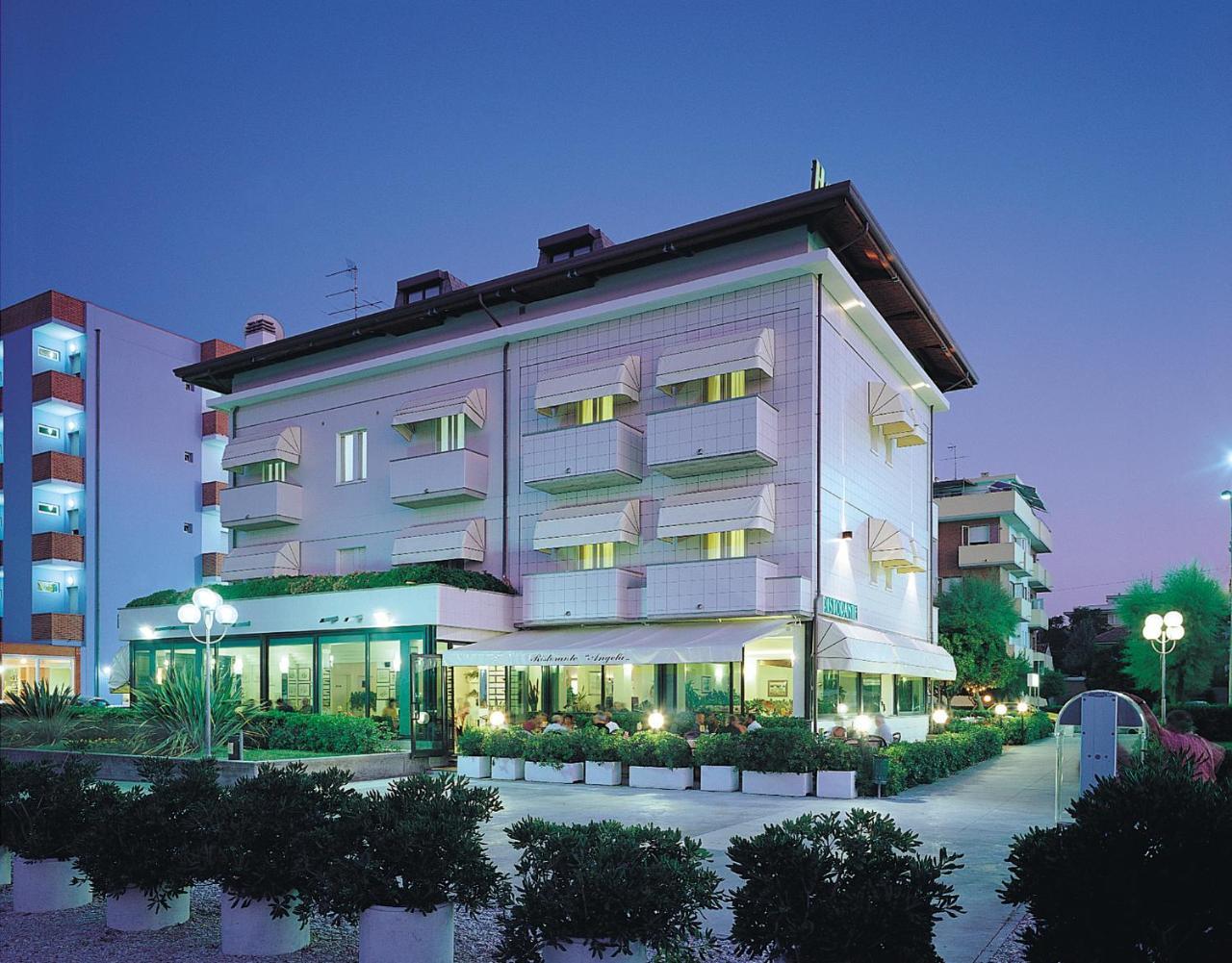 Hotel Angela Fano Ngoại thất bức ảnh